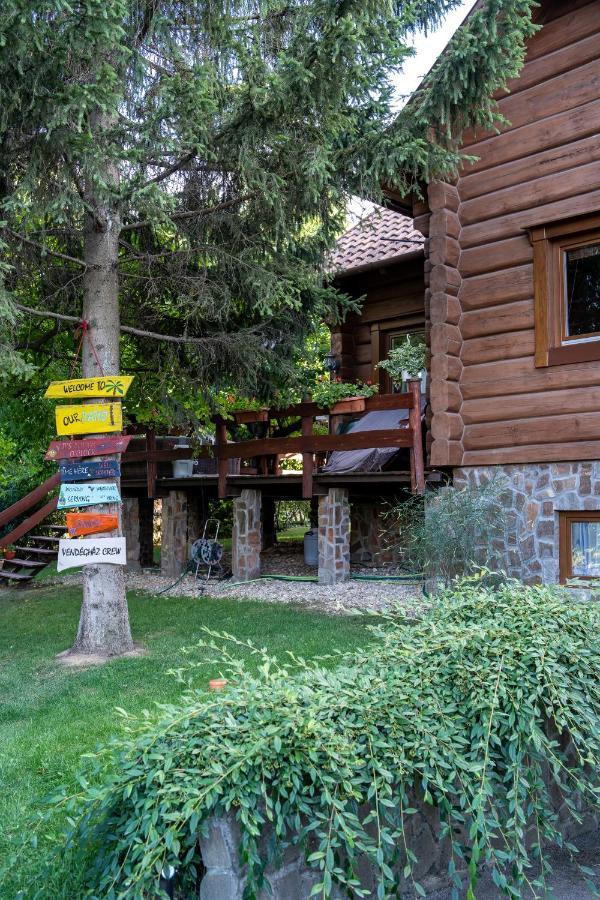 Vendeghaz A Hegyen Vakantiehuis Boedapest